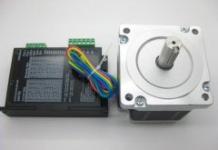 步進驅(qū)動器控制步進電機更加精密